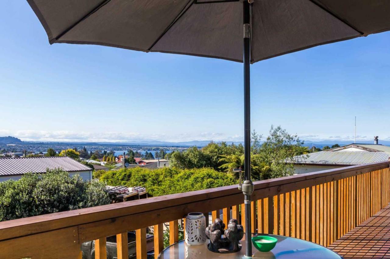 B, D & D Bed And Breakfast 陶波 外观 照片