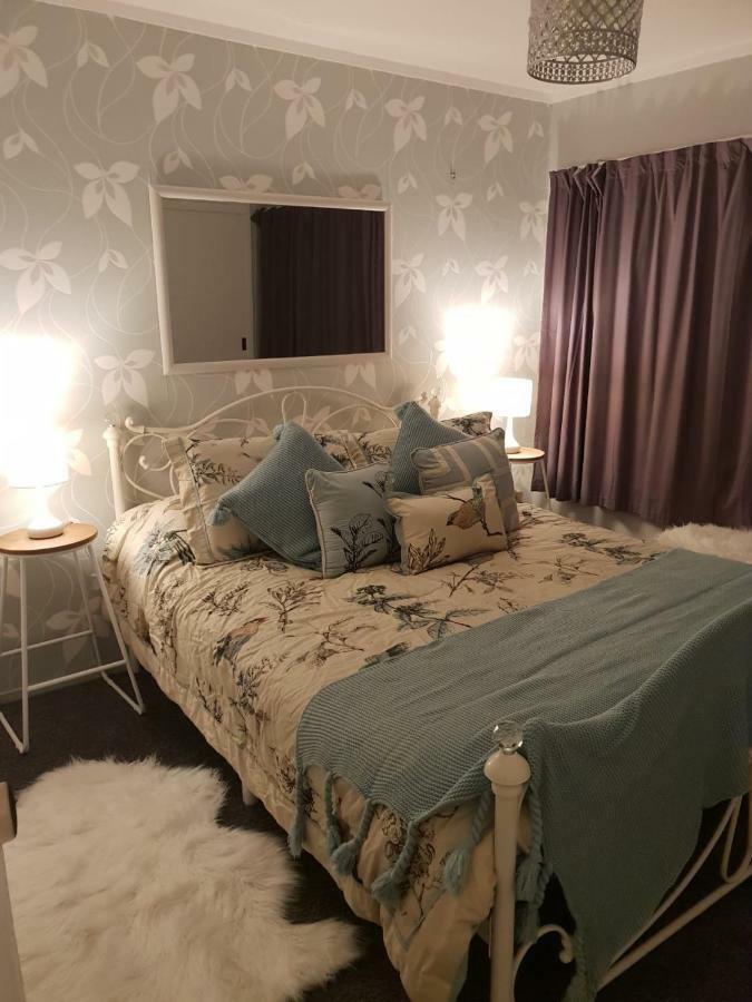 B, D & D Bed And Breakfast 陶波 外观 照片