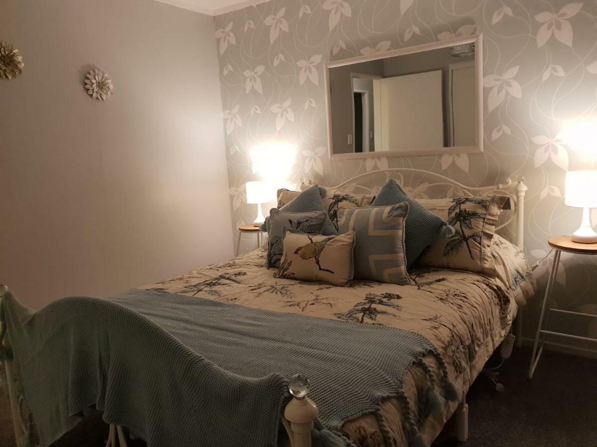 B, D & D Bed And Breakfast 陶波 外观 照片